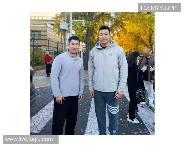 李根:从篮球新星到职业生涯的蜕变与坚持之路 李根:从篮球新星到职业生涯的蜕变与坚持之路